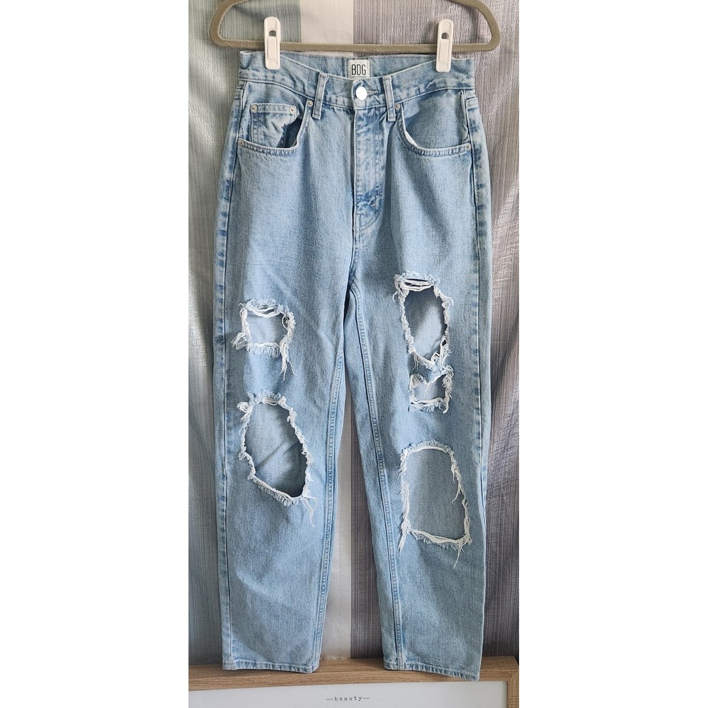 BDG Urban Outfitters High Rise Boyfriend Jeans Light Wash Distressed Blue W27